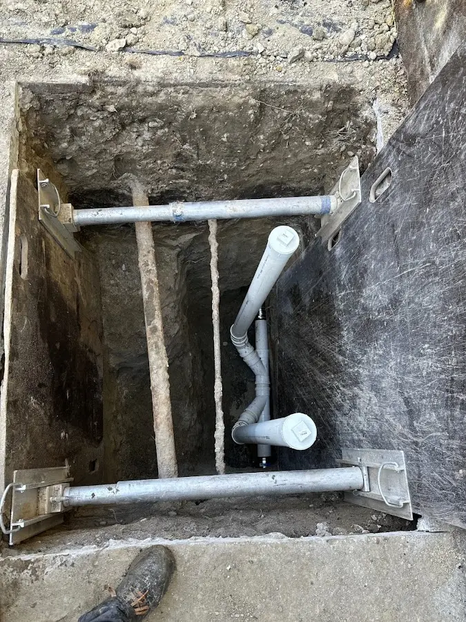 Experienced plumber completing Gas Line Repair work in Berlin